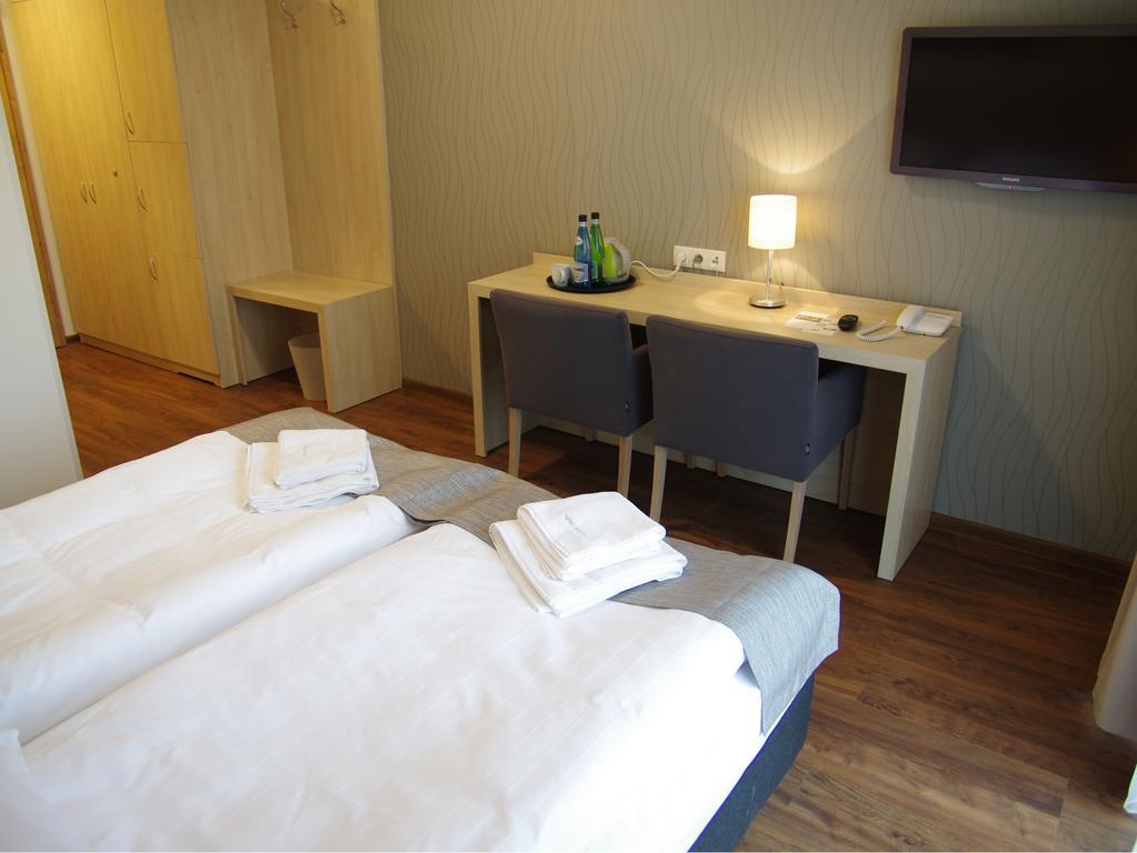 Hotel Uniejow Phòng bức ảnh