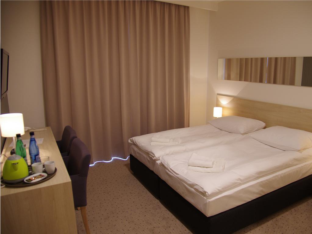 Hotel Uniejow Phòng bức ảnh
