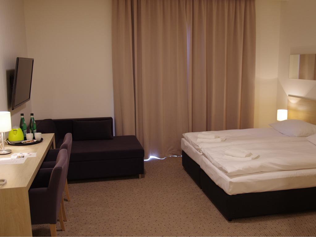 Hotel Uniejow Phòng bức ảnh