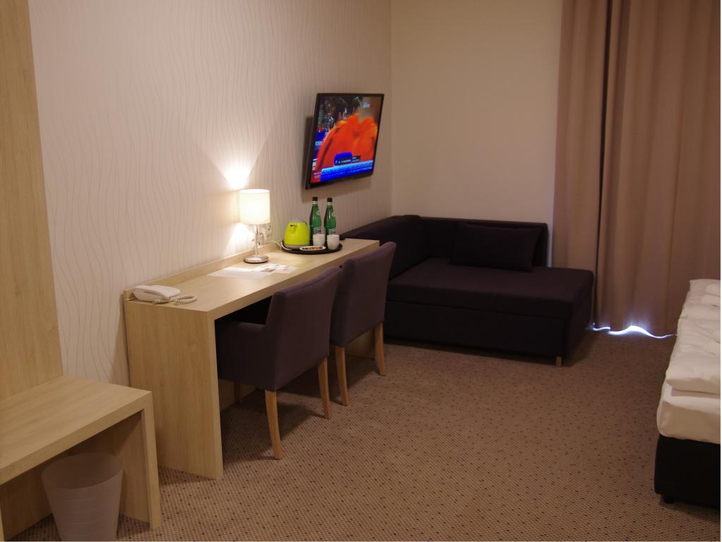 Hotel Uniejow Phòng bức ảnh