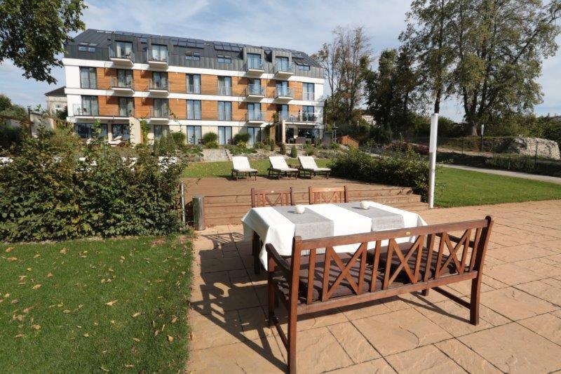 Hotel Uniejow Ngoại thất bức ảnh