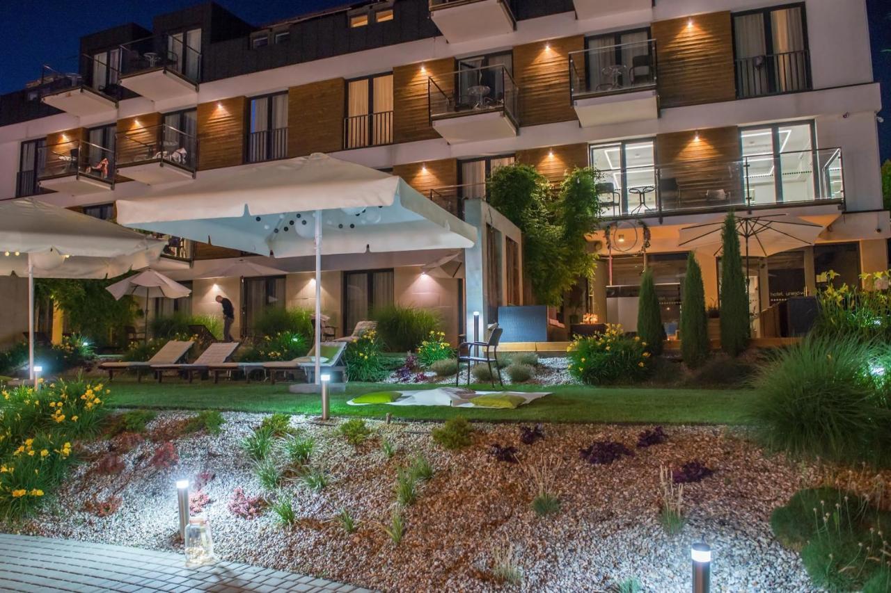 Hotel Uniejow Ngoại thất bức ảnh